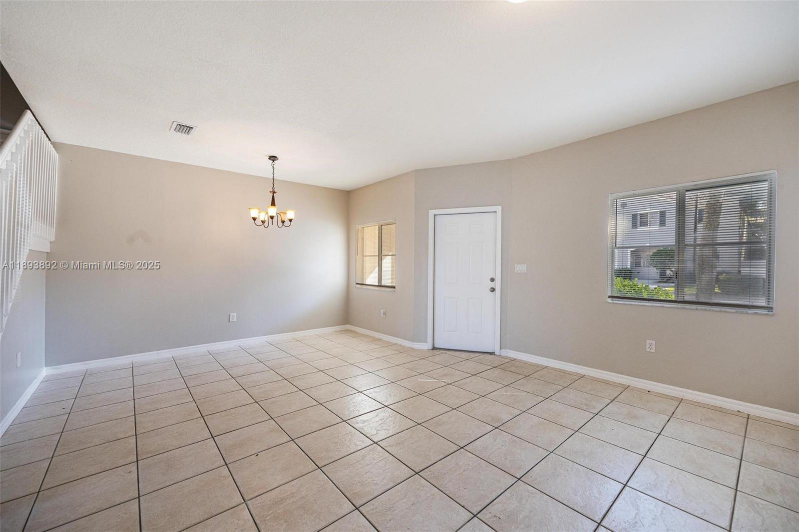 VENETIA GROVE - Residential