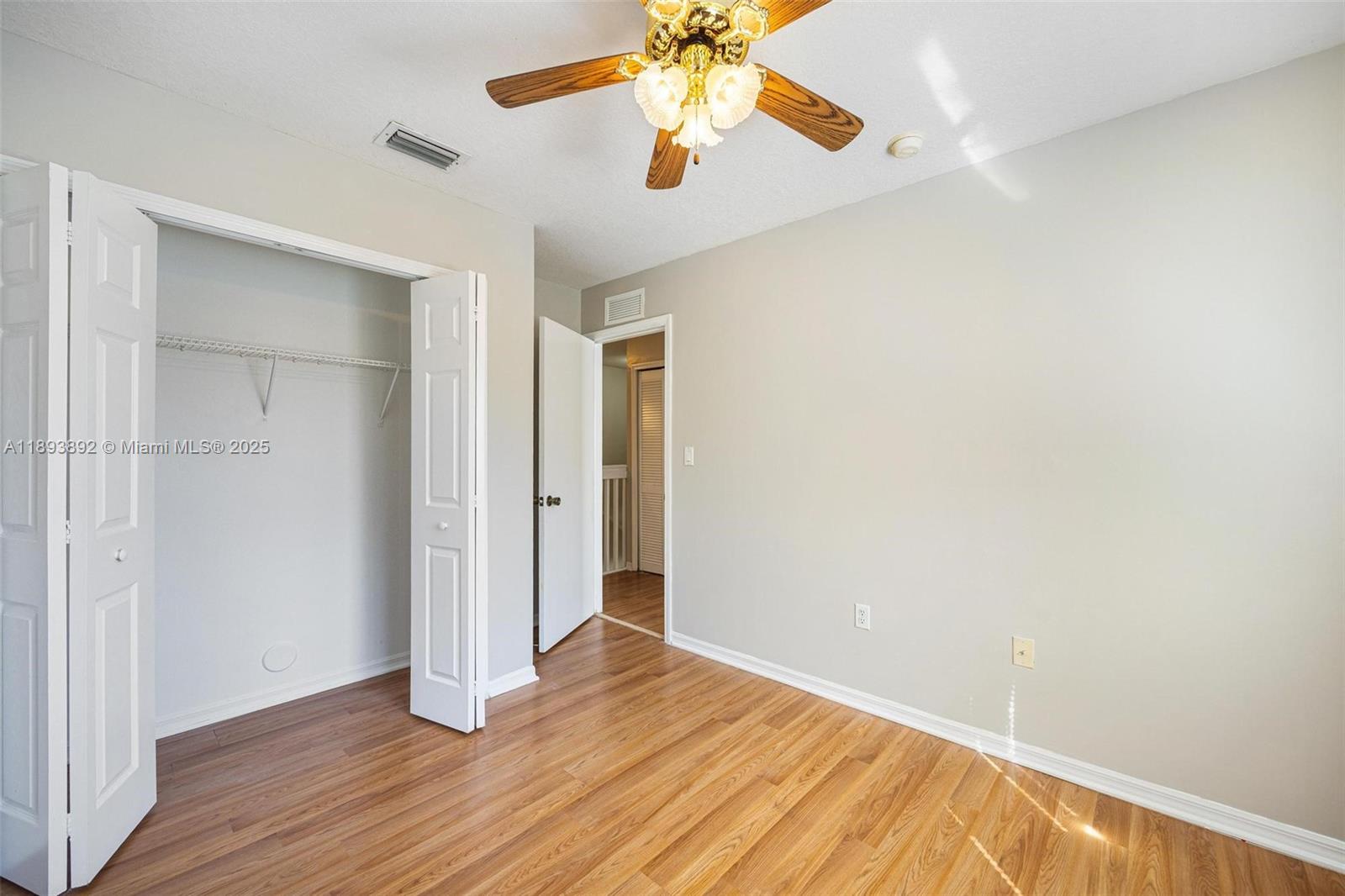 VENETIA GROVE - Residential