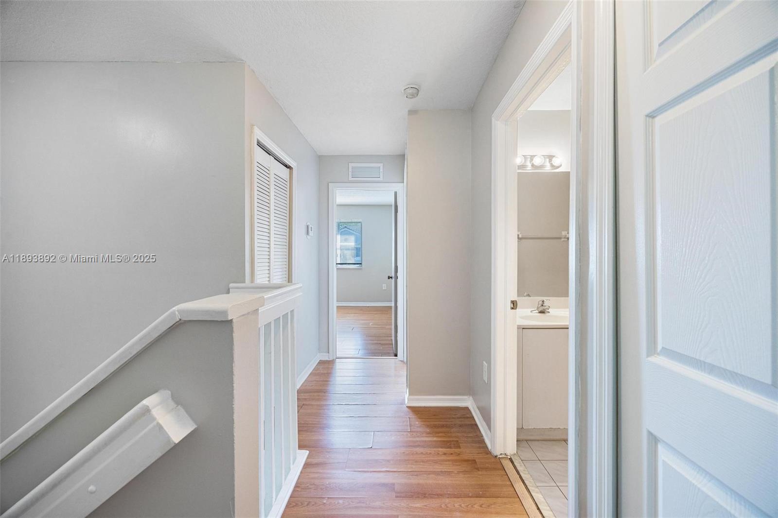 VENETIA GROVE - Residential
