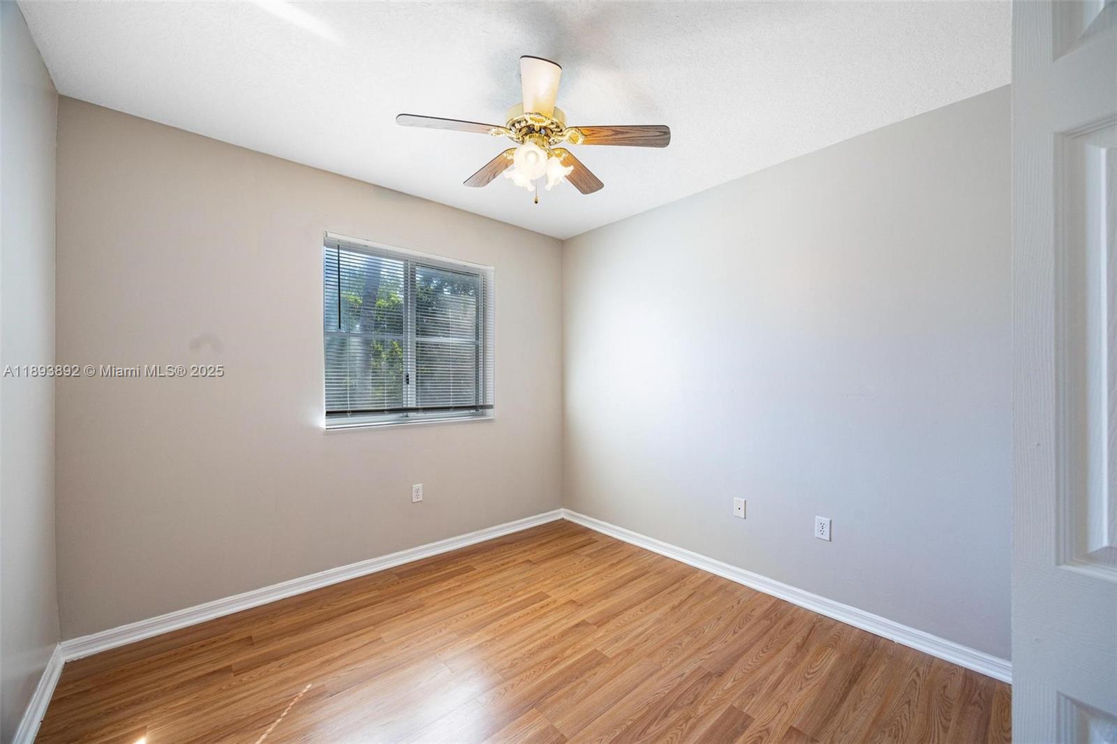 VENETIA GROVE - Residential