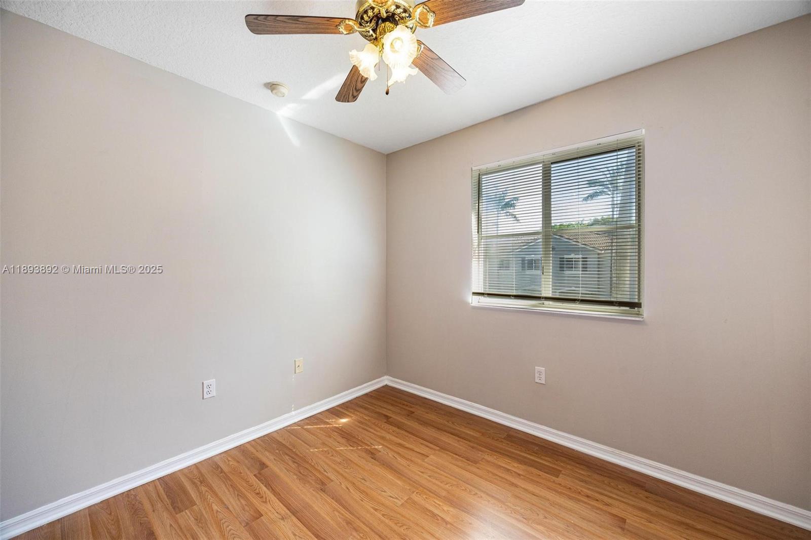 VENETIA GROVE - Residential