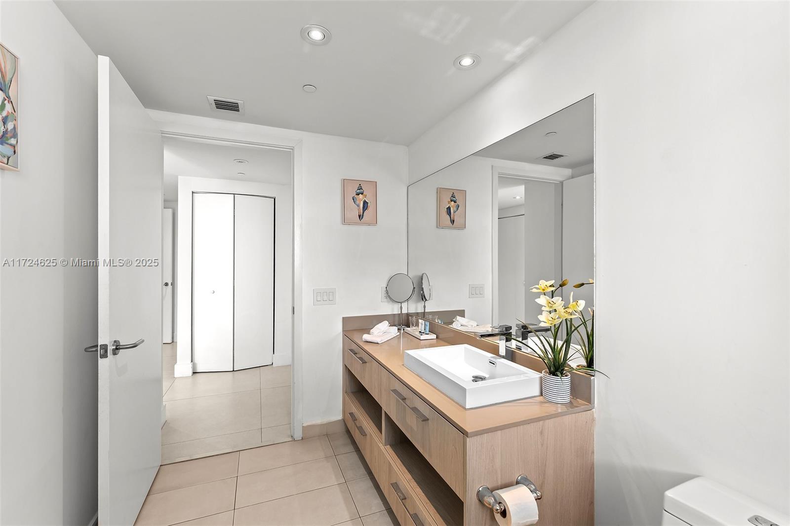 4111 SOUTH OCEAN DRIVE CO - Residential