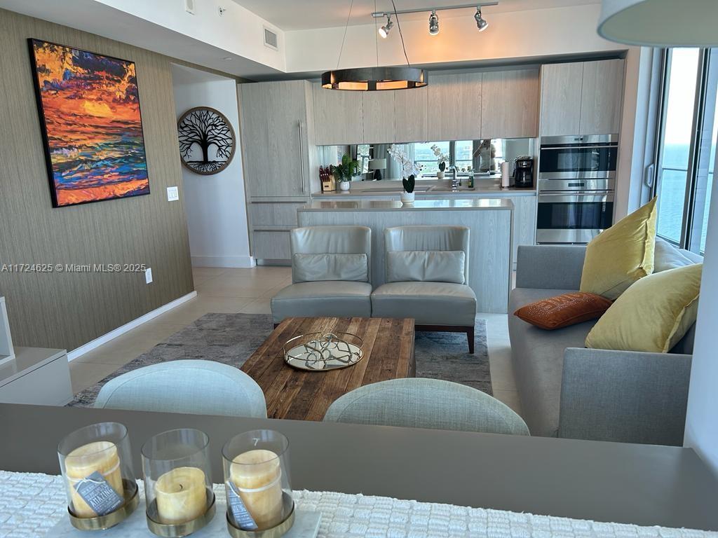 4111 SOUTH OCEAN DRIVE CO - Residential