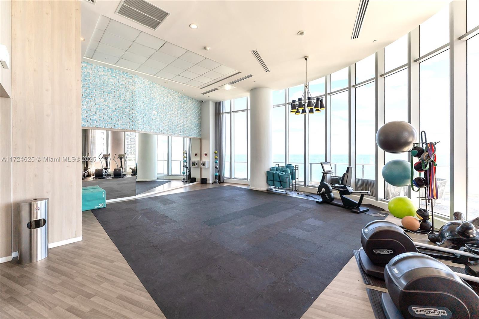 4111 SOUTH OCEAN DRIVE CO - Residential