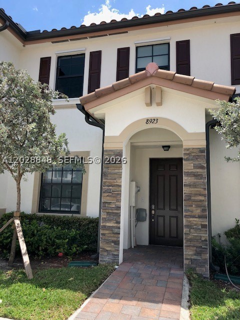 Photo 1 of 16 — 8923 W 35th Ave, Hialeah, FL 33018