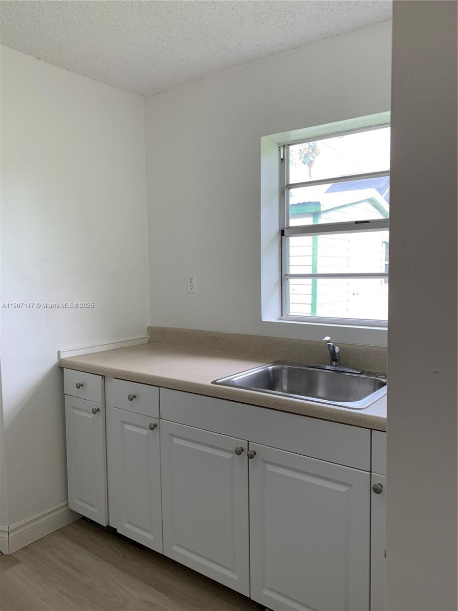 BEL AIRE SEC 4 - Residential Lease