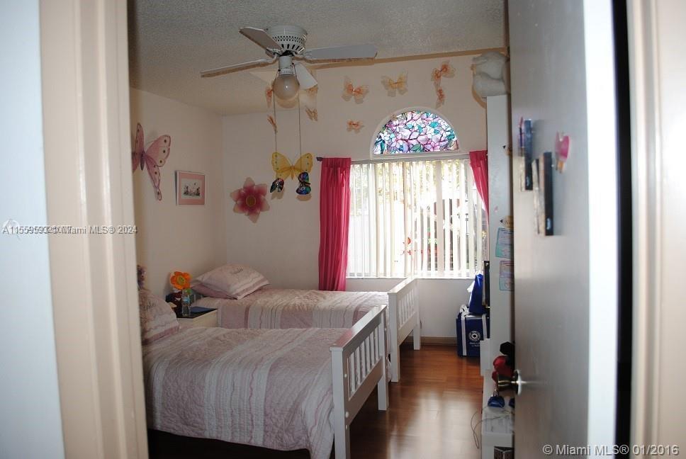 DORAL PK CO CLUB VILLAS C - Residential