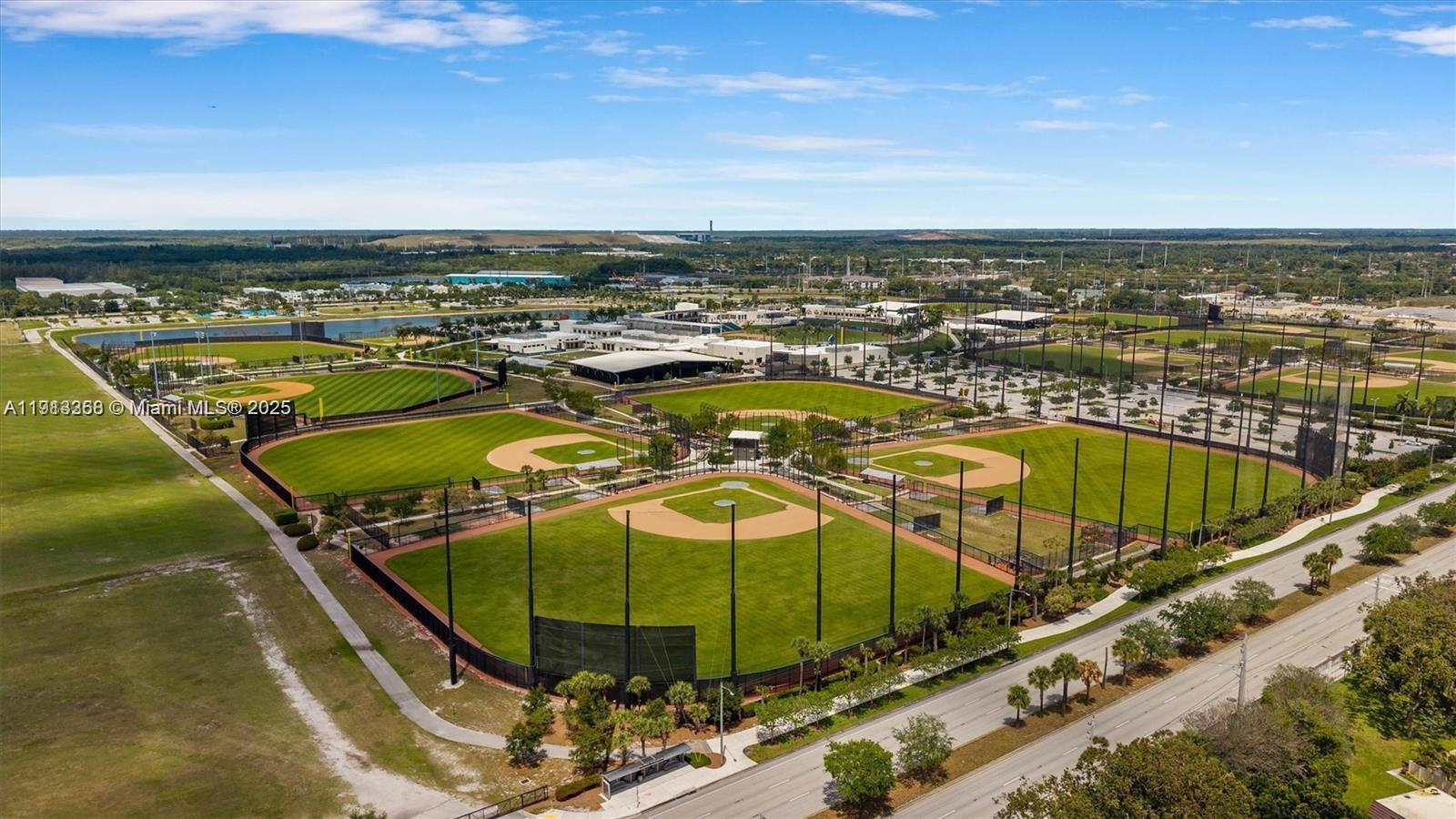 HERITAGE VILLAGE OF P B L - Residential