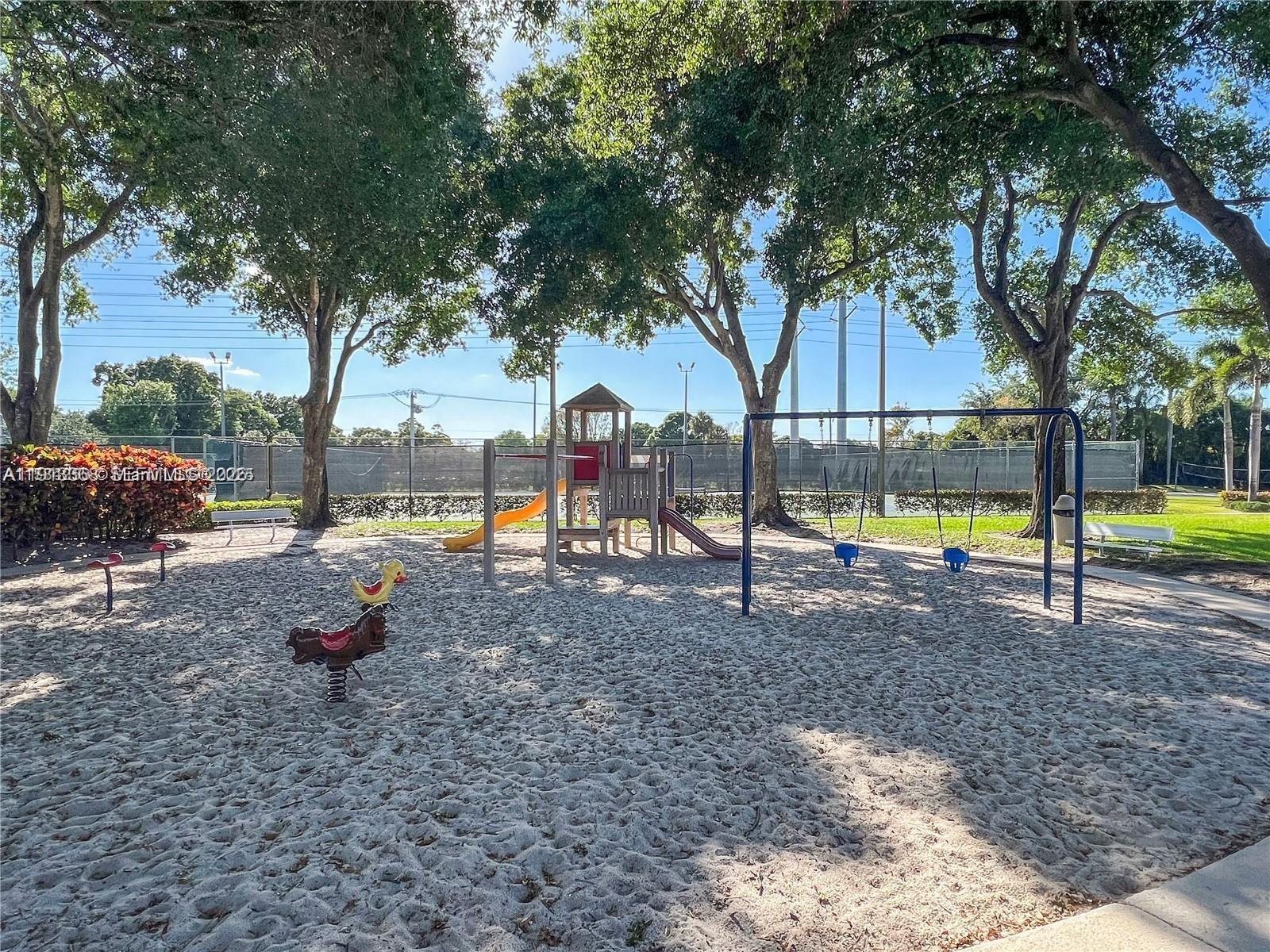 HERITAGE VILLAGE OF P B L - Residential