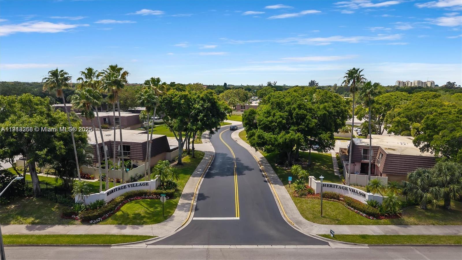 HERITAGE VILLAGE OF P B L - Residential