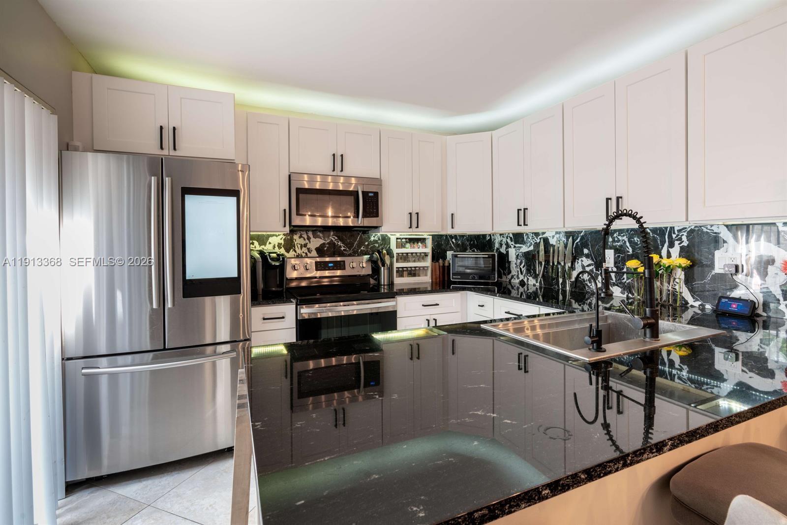 HERITAGE VILLAGE OF P B L - Residential