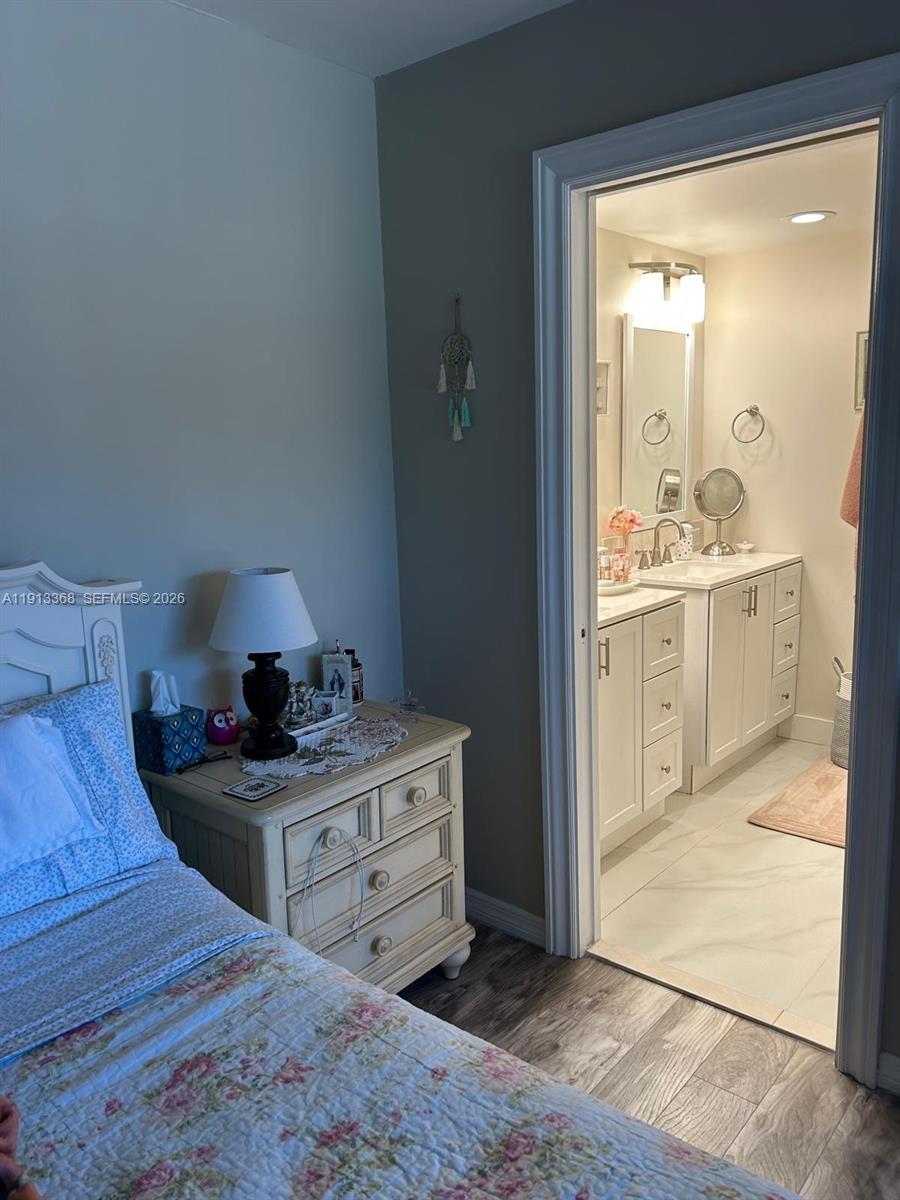 HERITAGE VILLAGE OF P B L - Residential