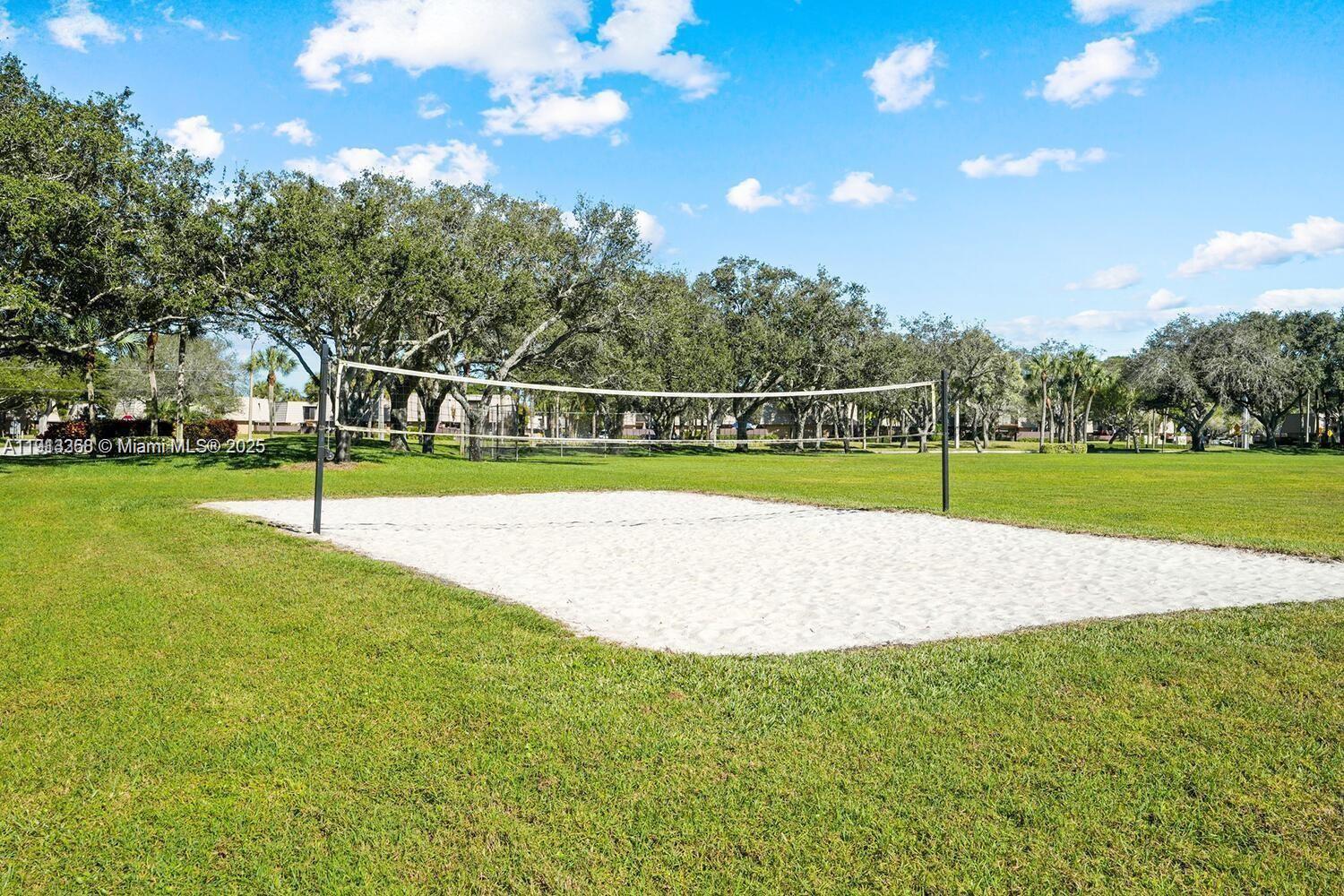 HERITAGE VILLAGE OF P B L - Residential