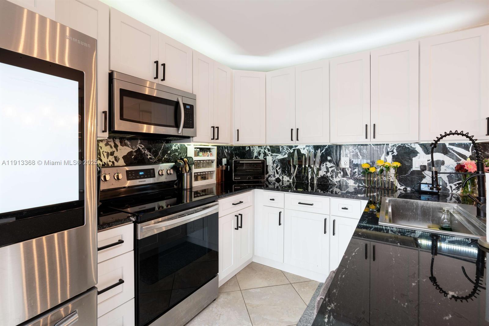 HERITAGE VILLAGE OF P B L - Residential