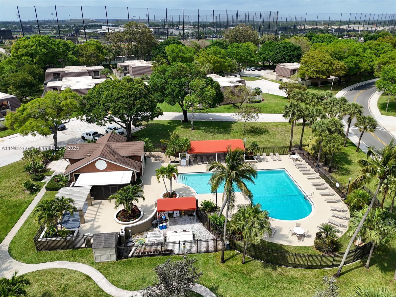 HERITAGE VILLAGE OF P B L - Residential