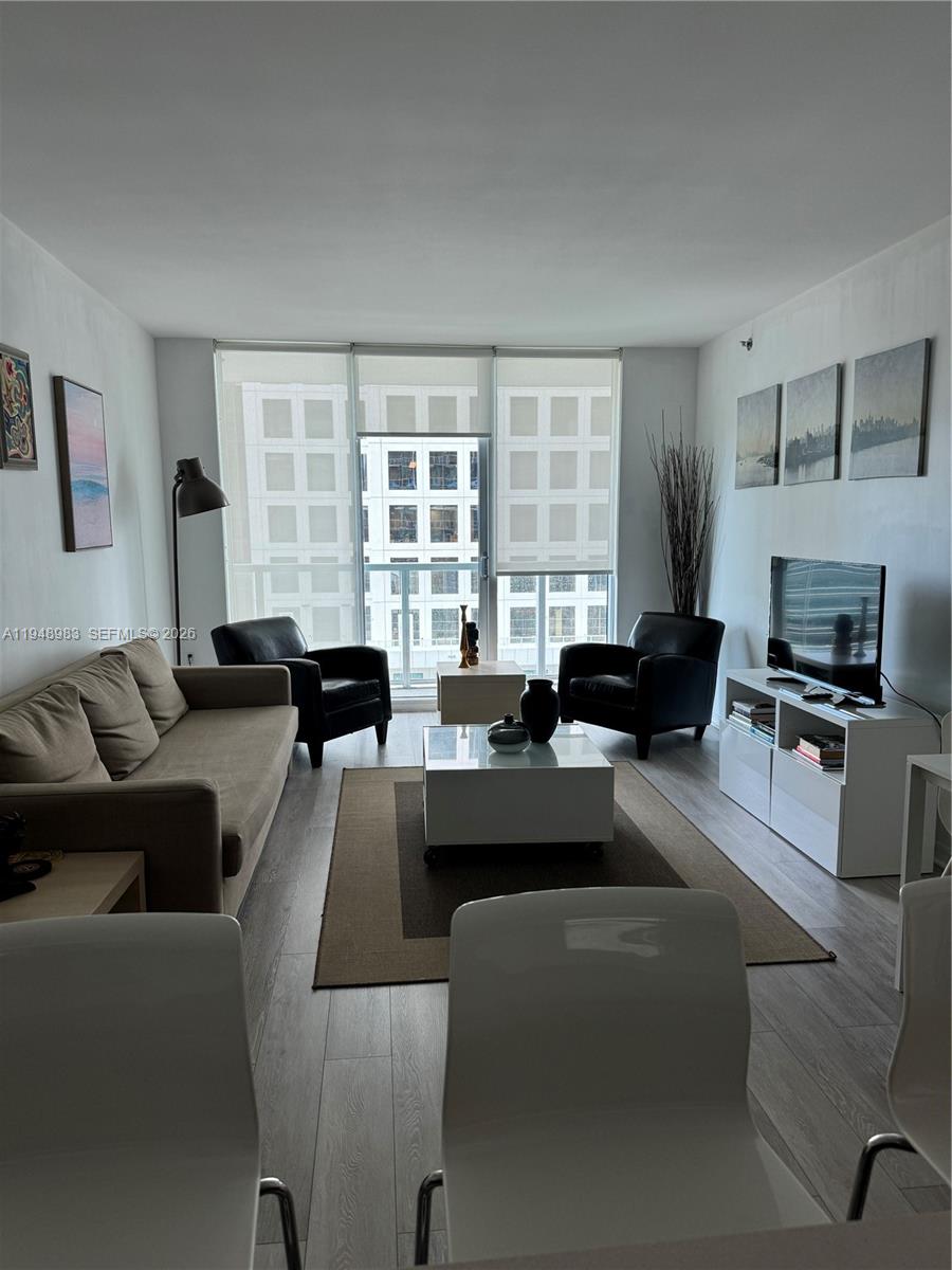 500 Brickell Ave 1704