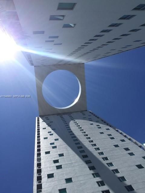 500 Brickell Ave 1704 Miami FL 33131