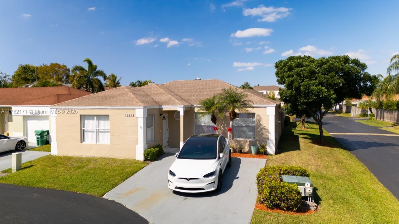 LAKES BY THE BAY SEC 5 - Residential