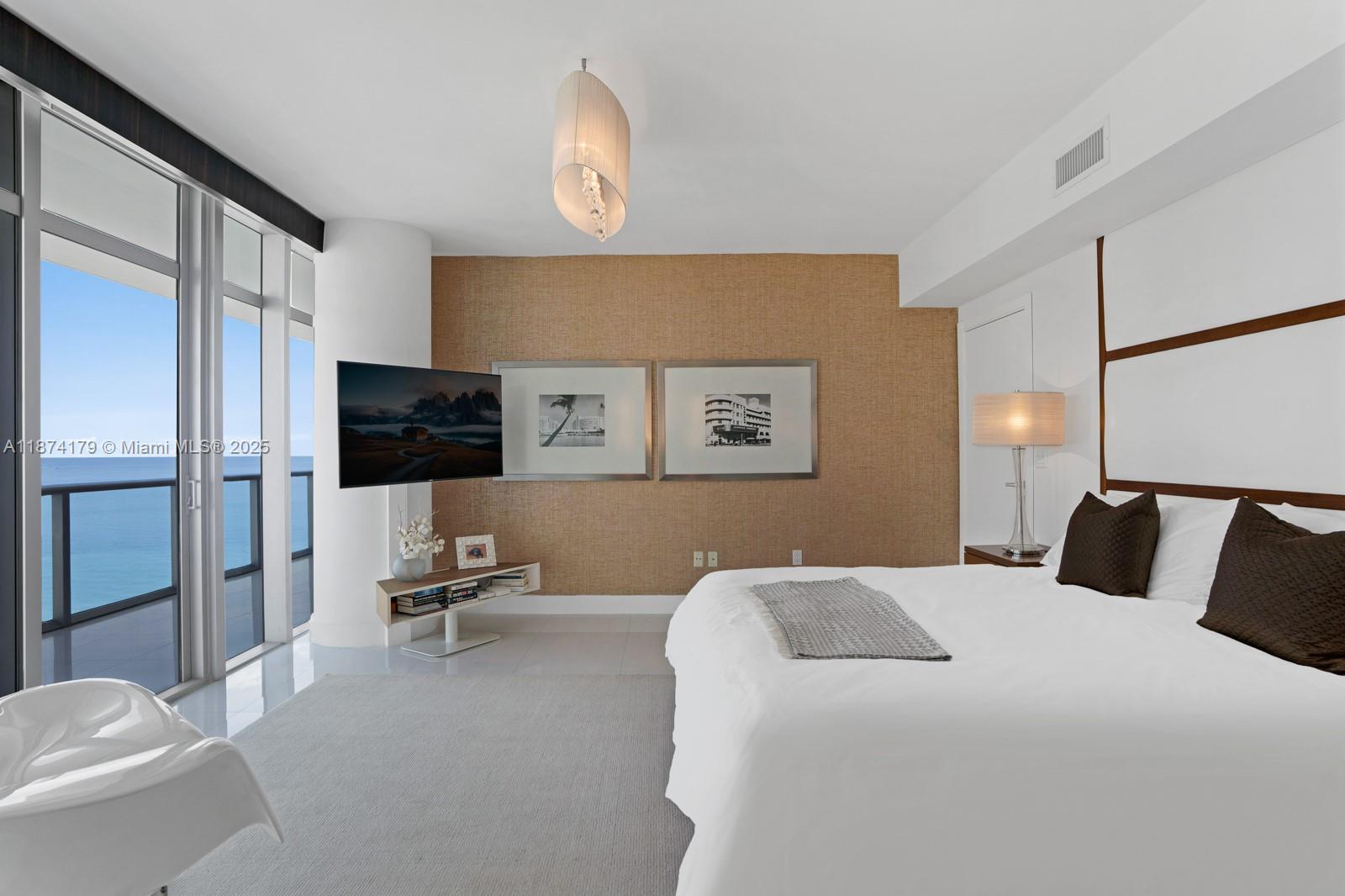 THE CARIBBEAN CONDO - Residential