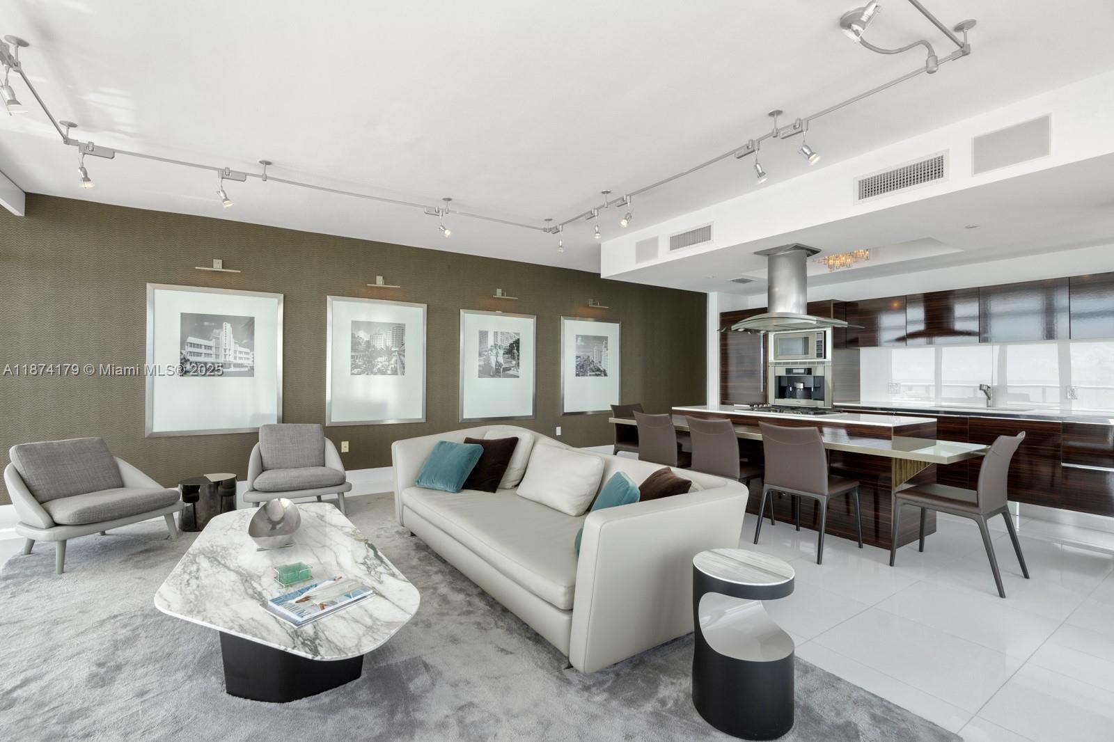 THE CARIBBEAN CONDO - Residential