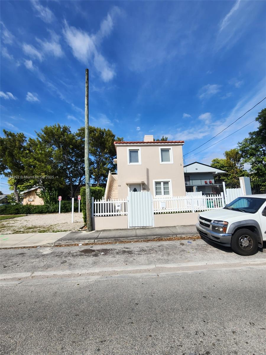 LAWRENCE ESTATE EAST ADDN - Residential Income