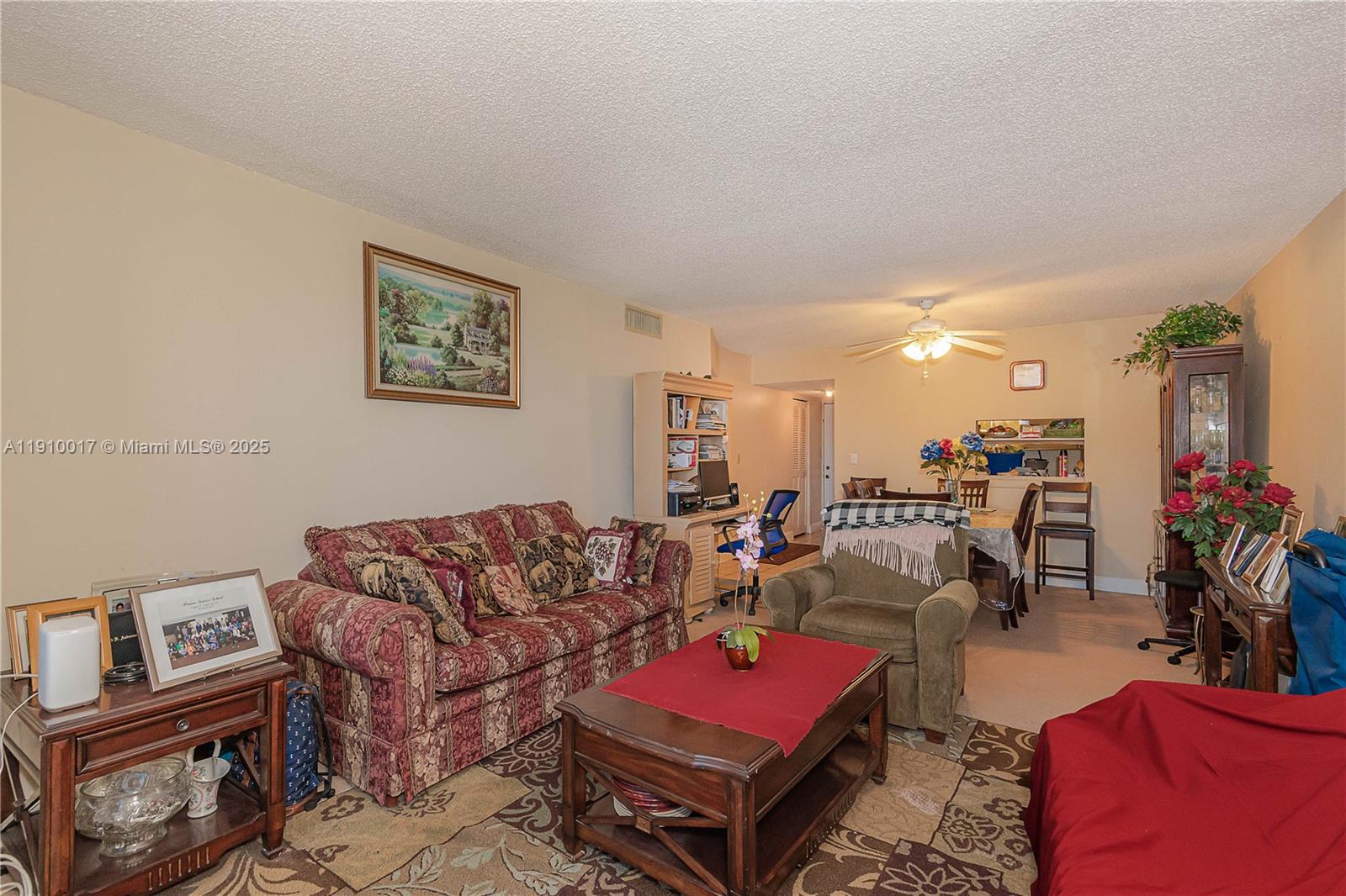 SOMERSET AT LAUDERDALE LA - Residential