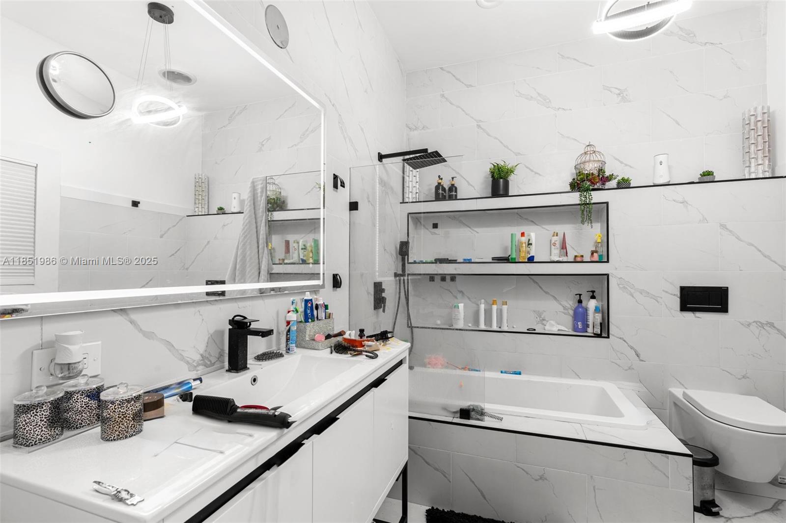 MUSTANG RANCHES - Residential