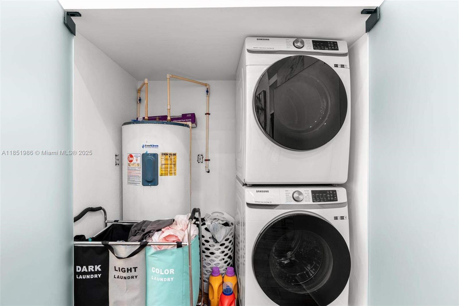 MUSTANG RANCHES - Residential