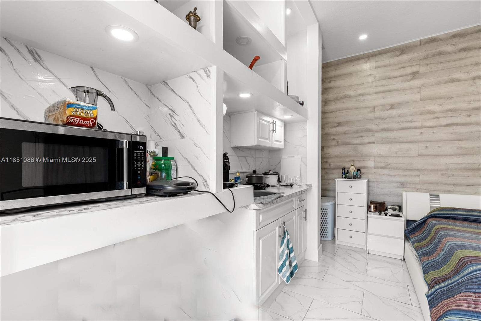 MUSTANG RANCHES - Residential