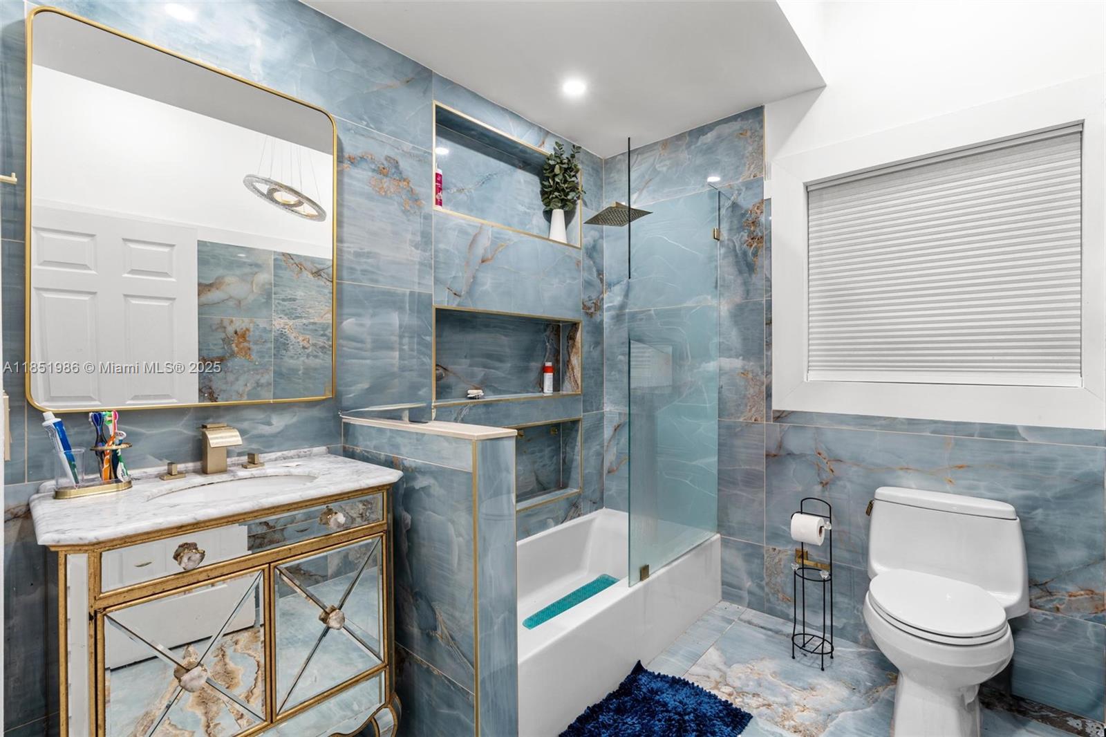 MUSTANG RANCHES - Residential