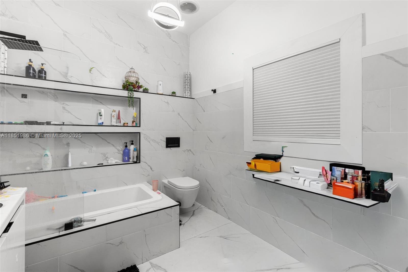 MUSTANG RANCHES - Residential