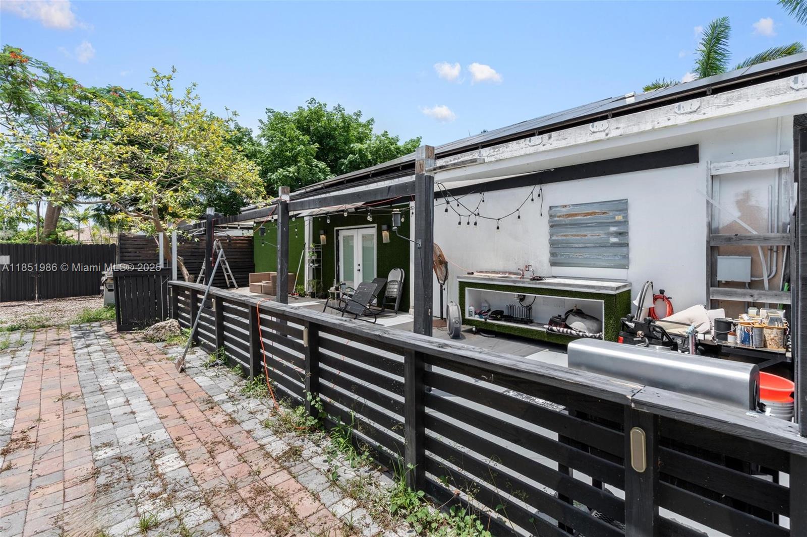 MUSTANG RANCHES - Residential