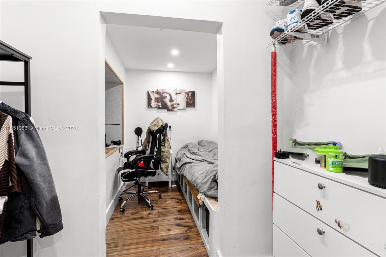 MUSTANG RANCHES - Residential