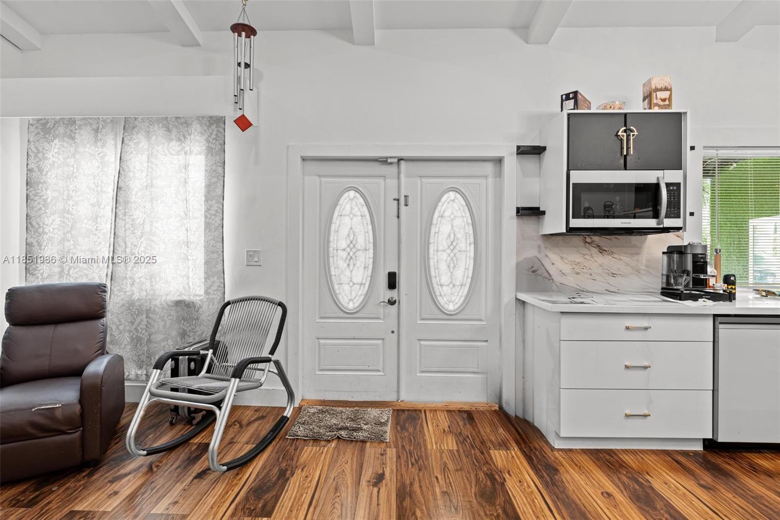 MUSTANG RANCHES - Residential