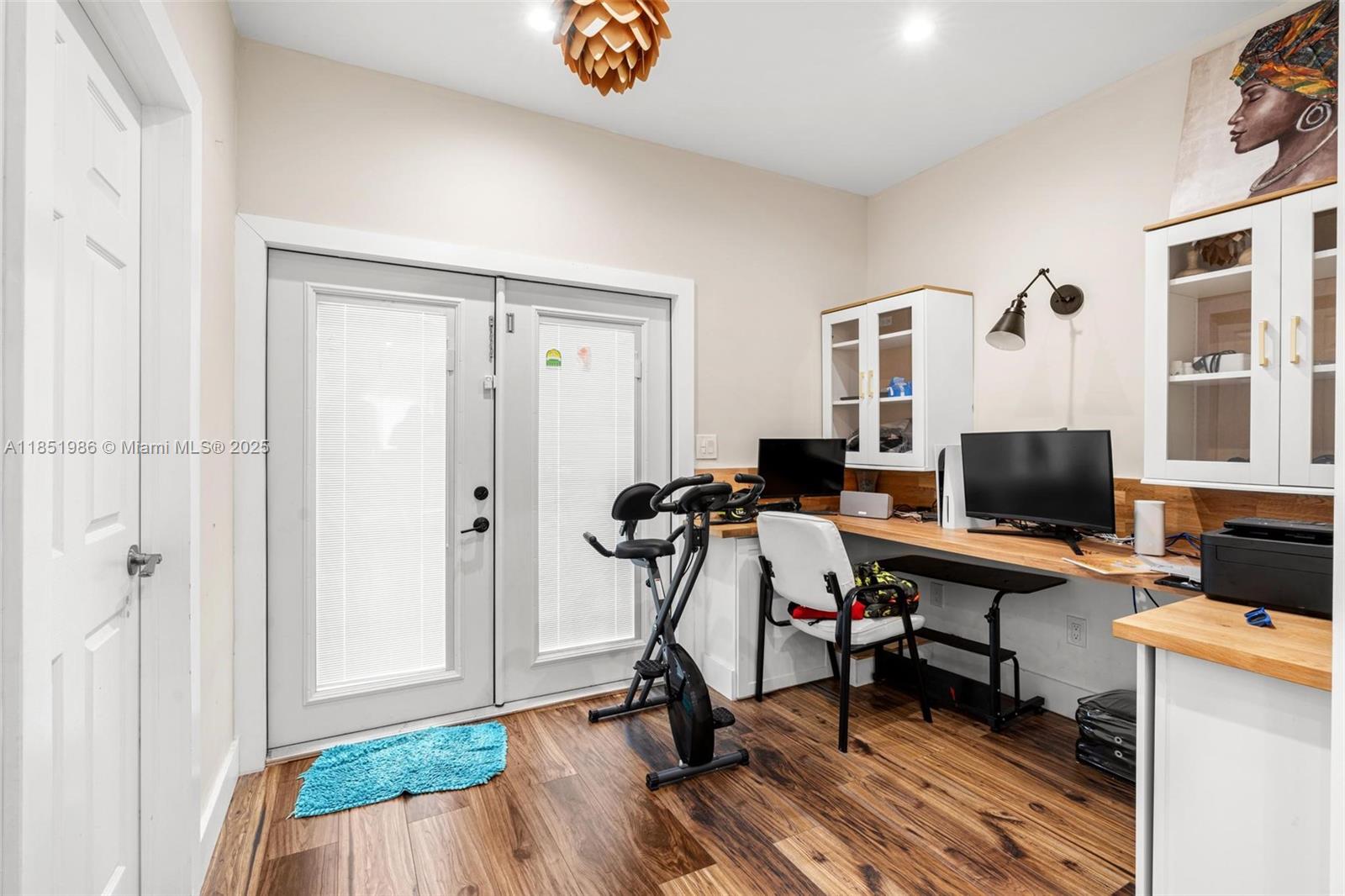 MUSTANG RANCHES - Residential