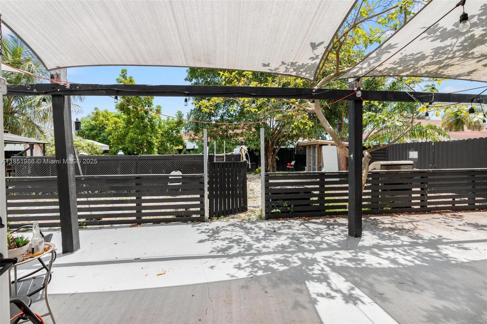 MUSTANG RANCHES - Residential