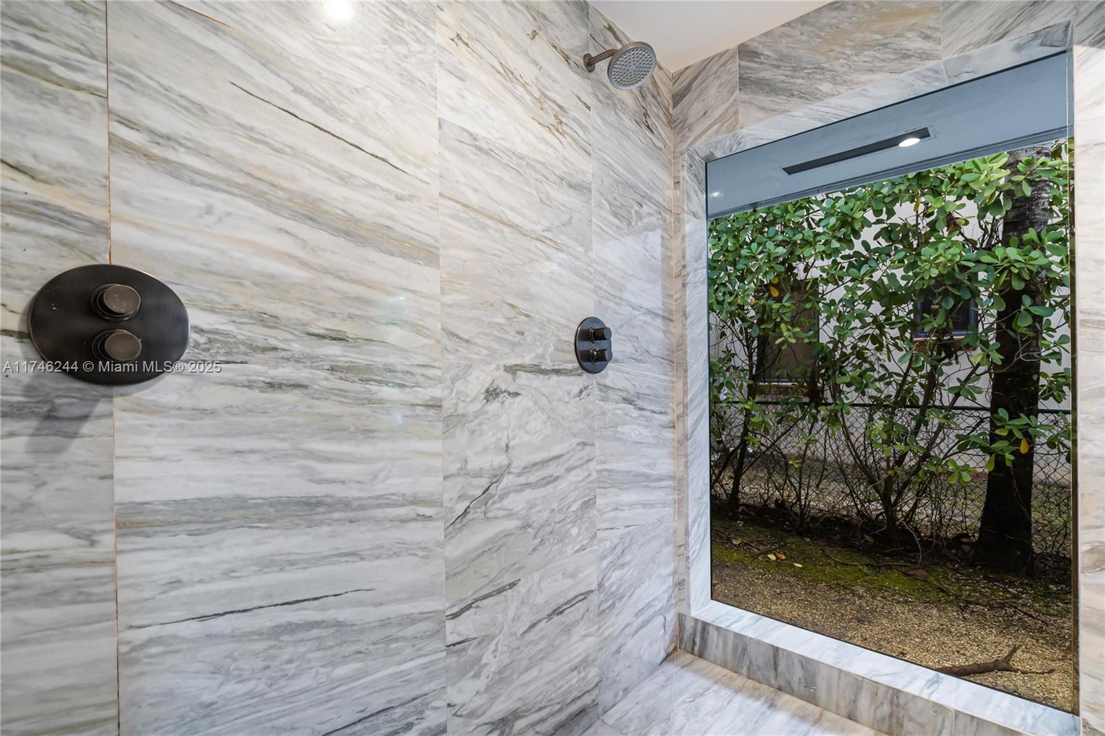 GOLDEN ISLES SEC - Residential Lease