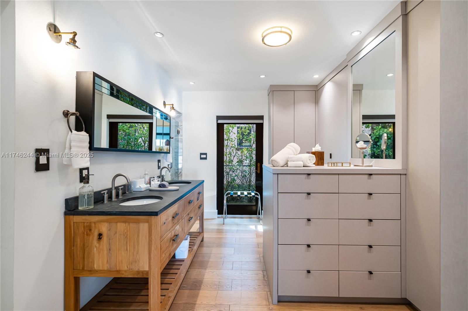 GOLDEN ISLES SEC - Residential Lease