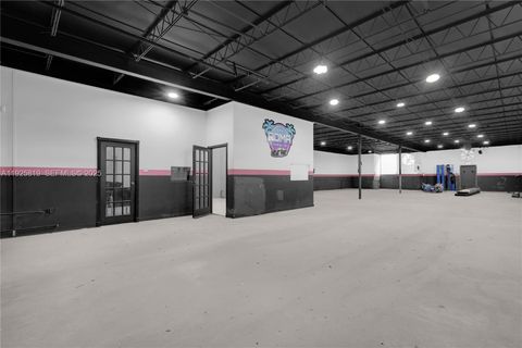 4725 E 10th Ave Hialeah FL 33013