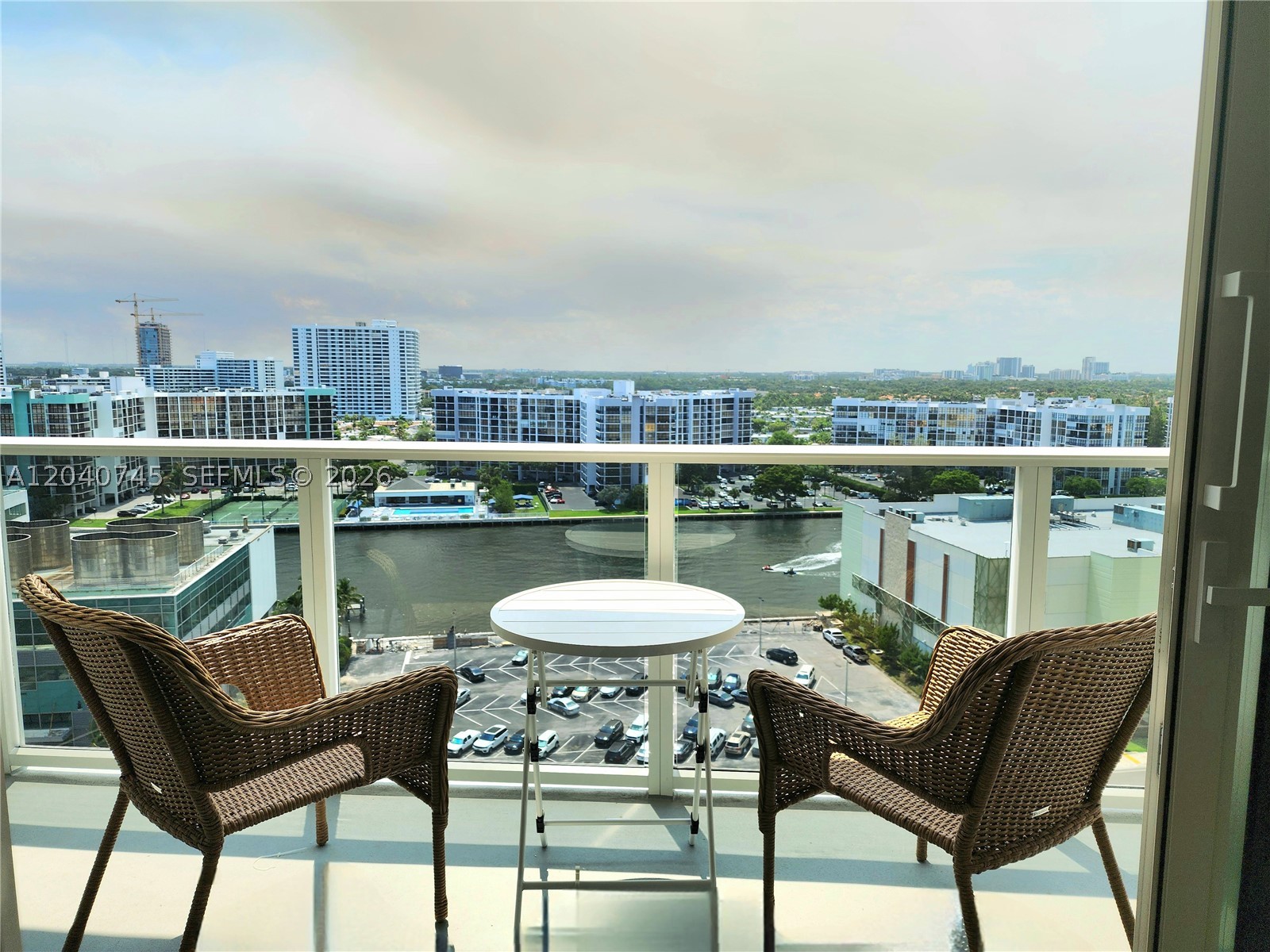3505 S Ocean Dr PENTHOUSE 1502