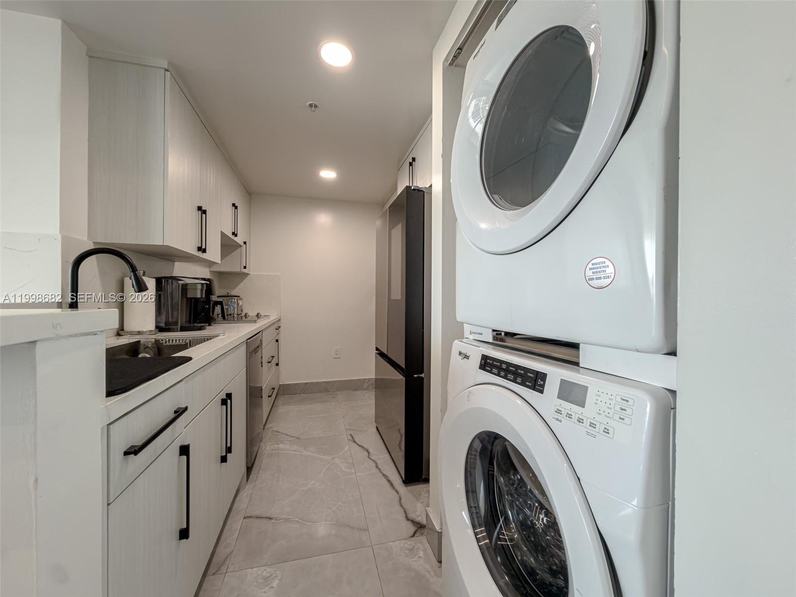 TERRAZAS RIVERPARK VILLAG - Residential