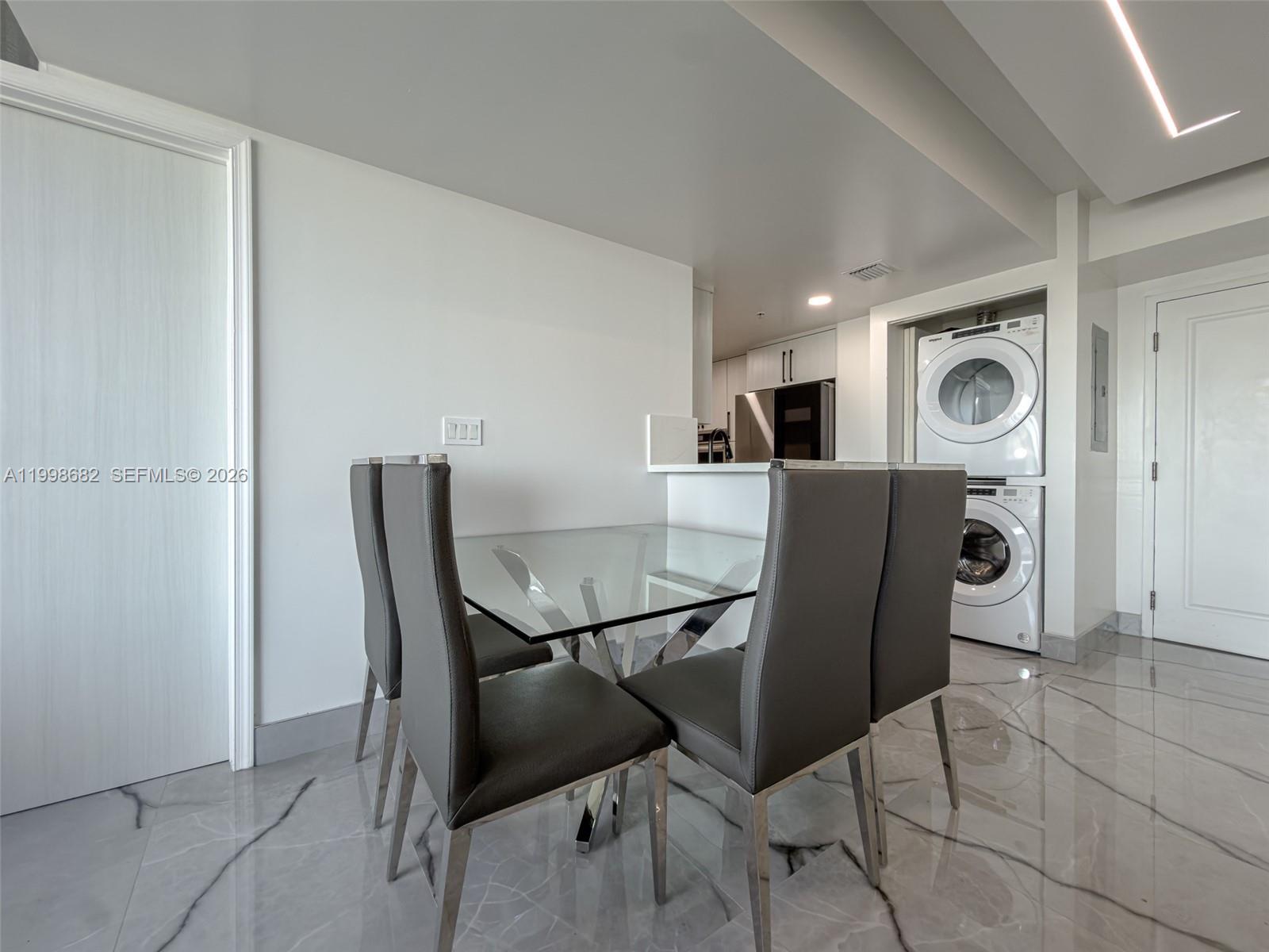 TERRAZAS RIVERPARK VILLAG - Residential