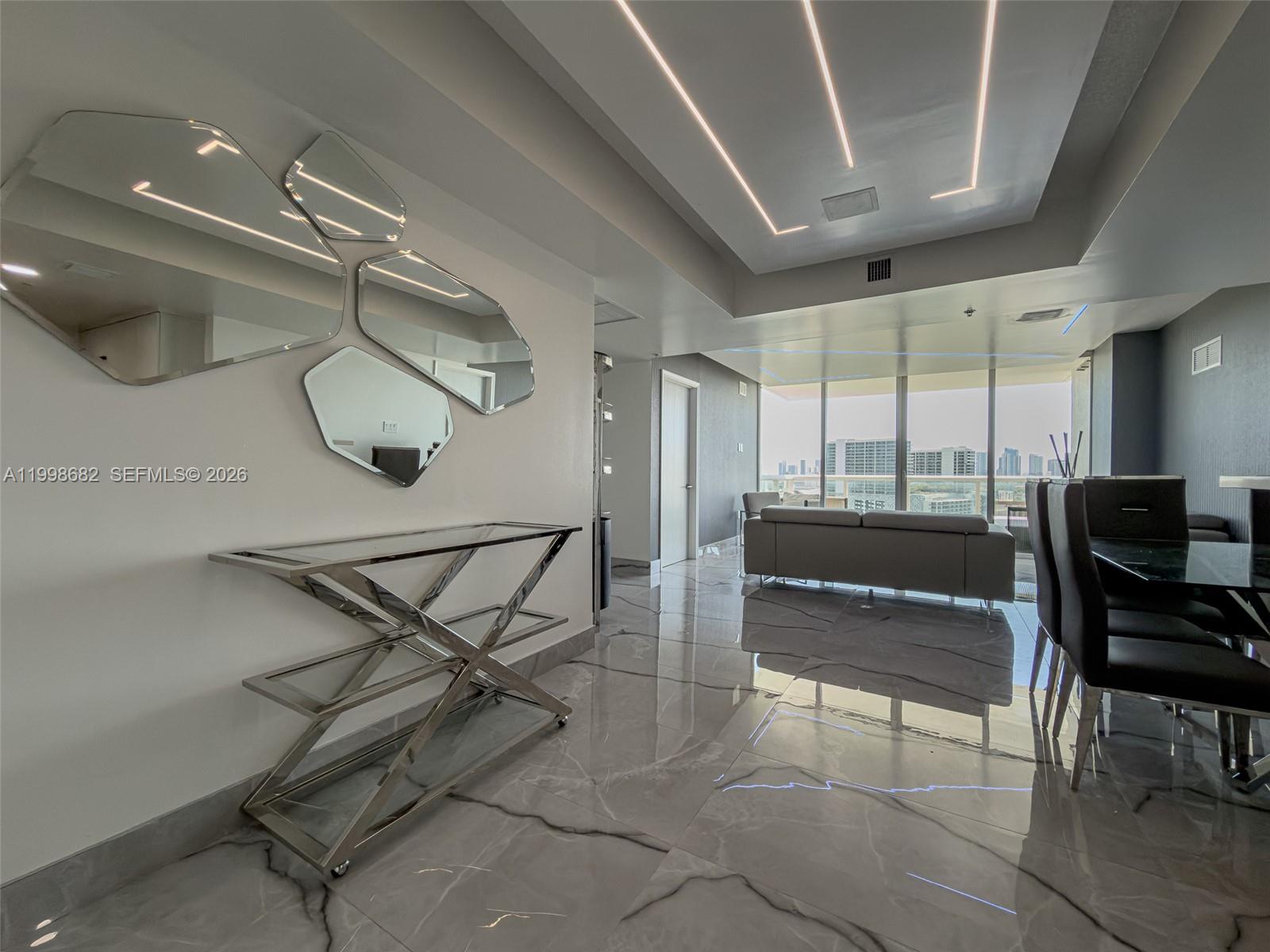 TERRAZAS RIVERPARK VILLAG - Residential