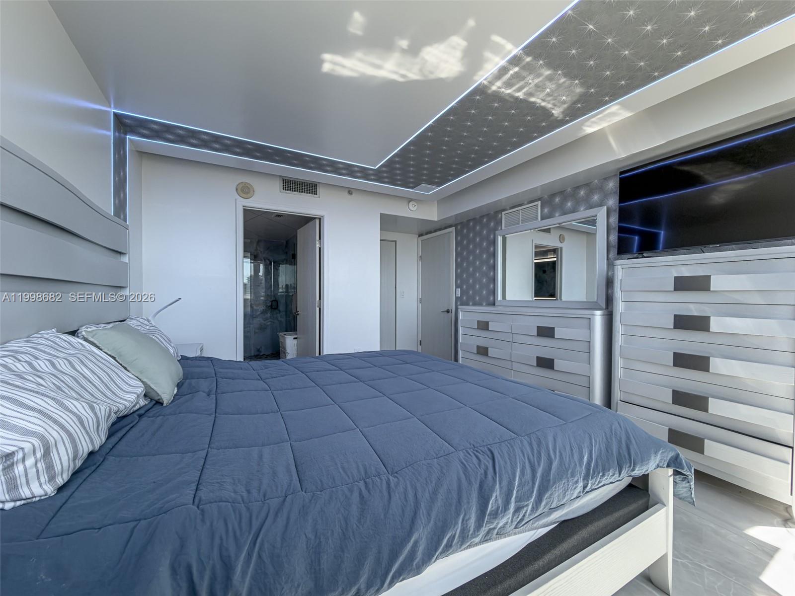 TERRAZAS RIVERPARK VILLAG - Residential