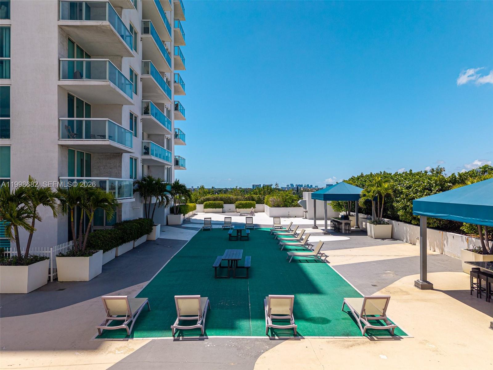 TERRAZAS RIVERPARK VILLAG - Residential