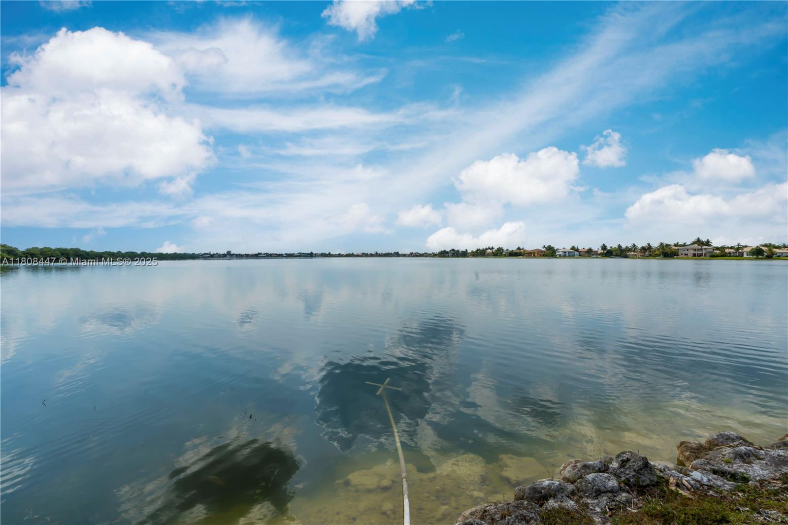 SUNSET LAKES PLAT THREE - Residential