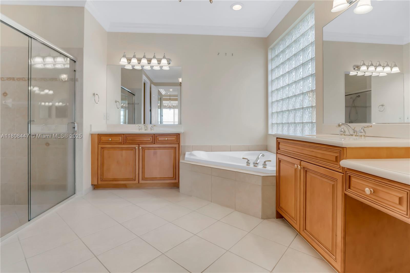 SUNSET LAKES PLAT THREE - Residential