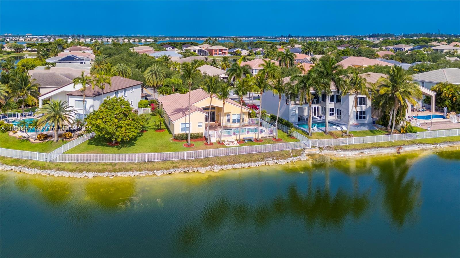 SUNSET LAKES PLAT THREE - Residential