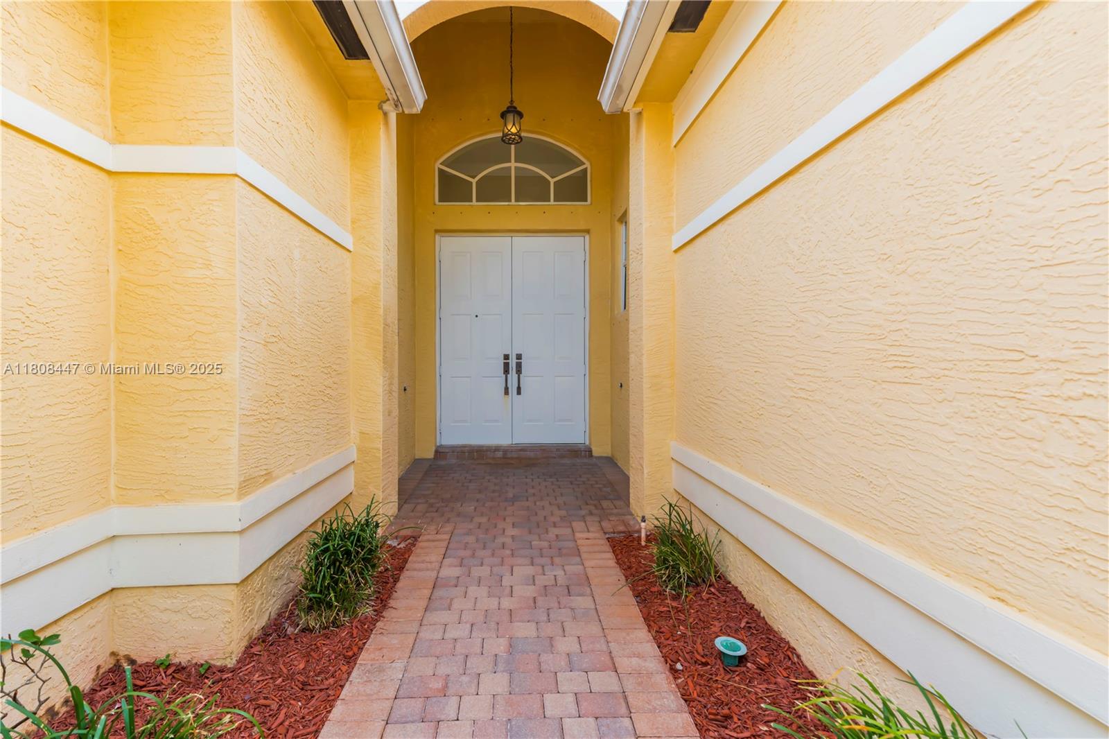 SUNSET LAKES PLAT THREE - Residential