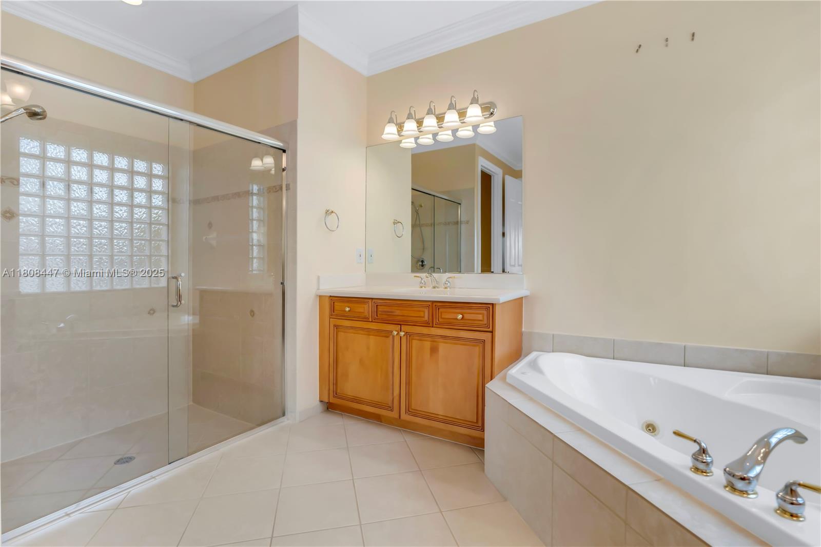 SUNSET LAKES PLAT THREE - Residential